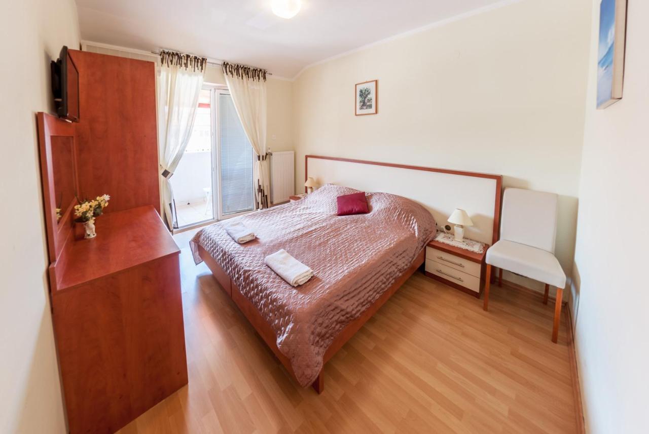 Pag Marina Rooms & Apartment Dış mekan fotoğraf