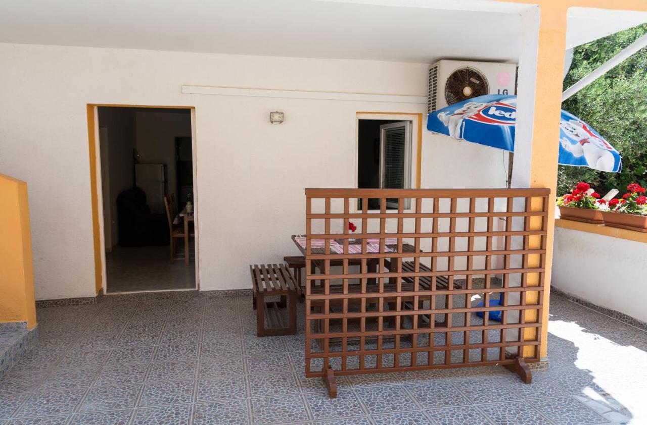 Pag Marina Rooms & Apartment Dış mekan fotoğraf